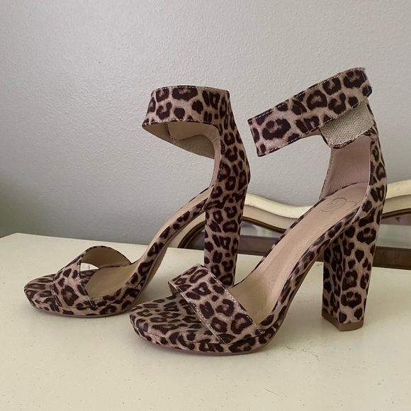 Diva Shoes - Leopard Print Women's Heels